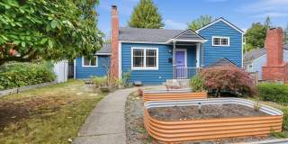 Unique House in West Seattle Unique House in West Seattle Gallery 1