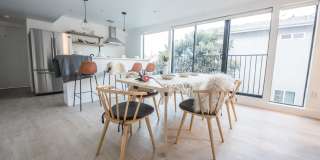 1436 W 36th Place - Co-Living 1436 W 36th Place - Co-Living Gallery 4