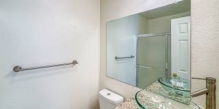 SD: Bright 2BD/2BA Condo in Golden Hill with In-Unit Laundry & Tandem Parking Gallery 17