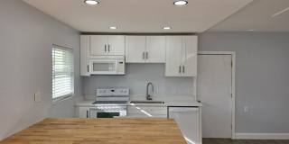FOR RENT!!! NEWLY RENOVATED 2-BEDROOM TRIPLEX – UTILITIES INCLUDED – PRIME KISSIMMEE LOCATION! Gallery 11
