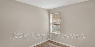 8008 Railroad Ave W Gallery 7