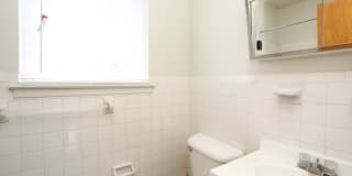 Willowcrest Apartments Gallery 16