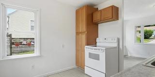 $1,200 | 1 Bedroom 1 Bath | Slab | W&D |Central A/C| Back deck| Large yard Gallery 9