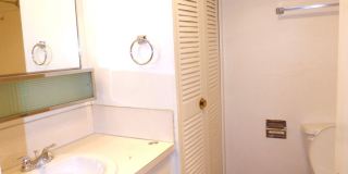 Rent Special: 1/2 Off June's Rent!! - Downstairs 2 Bedroom Unit Gallery 26