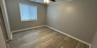 120 N Jefferson Cir Gallery 4