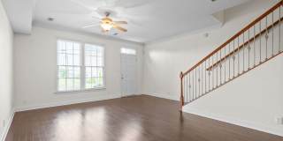 Pet Friendly Condo Downtown! Gallery 10