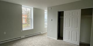 Skidmore Apartments Gallery 13