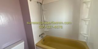 2 Bedroom, 2 Bath. Mobile Home with W/D Hook-ups and Fenced Back Yard Gallery 6