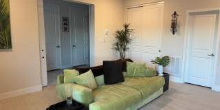 4140 Yucca Bloom Street Gallery 37