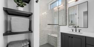 Luxury 3 Story Condo in Exclusive Titletown District Gallery 42