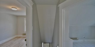 2211 Brown Avenue Gallery 32