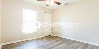 3516 Denham Street Gallery 13