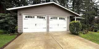 Cute 3 BD | 1.5 BA Home in Lake Oswego - Lake Access! Gallery 1