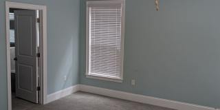 Beautiful 4 Bedroom, 3.5 Bath + Office Single Family Home Located in Ox Bottom Crest For Lease Gallery 24