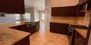 Beautiful home for rent in Visalia with a pool! Gallery 5