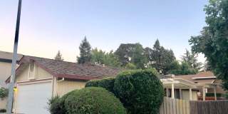 AVAILABLE FOR MOVE IN ON 8/1/26 -  RECENTLY RENOVATED 3 BED, 2 BATH 1 STORY ON LARGE CORNER LOT Gallery 4
