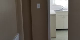 A Charming 3 Bedroom Bungalow, Hardwood Floors, Fenced in Backyard Gallery 3