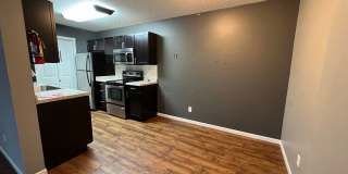Updated Townhouse!! Updated Townhouse!! Gallery 5