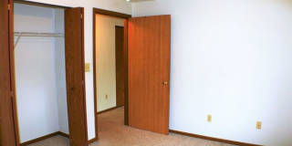 464 Peterson Street Gallery 13