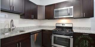 1104 W Glenlake Ave Gallery 3