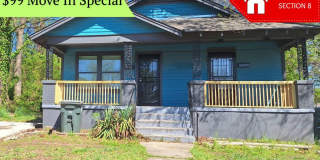 Come see this Charming 1 bedroom 1 bathroom duplex off of S. Parkway Gallery 1