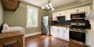 2627 Laharpe Street Gallery 16