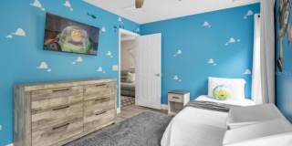 1131 MARCELLO BOULEVARD Gallery 21