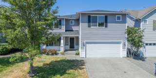 Come Home To Our Spacious 4 Bedroom Home in Puyallup Gallery 1