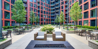 Elevate Lincoln Park Apartments Gallery 18