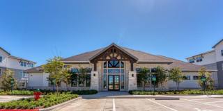 3000 NE Inner Loop Gallery 8
