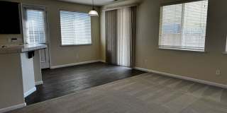 Beautiful and spacious 4 bedroom/ 2.5 bathroom home Gallery 6