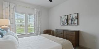 HōM at River Hills Gallery 38