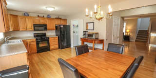 Beautifully and well maintained townhouse in desirable Georgetowne Condo Association. Gallery 7