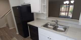Newly Remodeled 2 BR 1.5 BA Town Homes Gallery 10