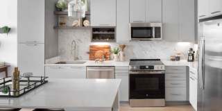 Aventon Cary Gallery 1