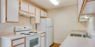 Willamette Falls Court Apartments Gallery 4