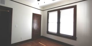 Historic 2 BR Bulgalow with Loft Gallery 20