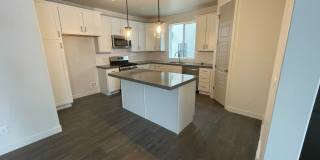 GET HALF OFF THE FIRST MONTHS RENT!!! GET HALF OFF THE FIRST MONTHS RENT!!! Gallery 5