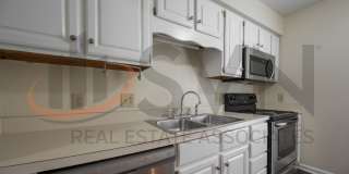 Charming 2BR & 2.5BA Townhome with Dual Primary Suites in Woodstream Glen Gallery 12