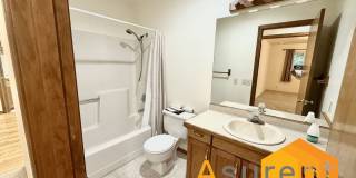 Charming 3-bedroom, 2-bath Ashland Home Gallery 15