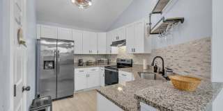 Room in 2 Bedroom Home at Tall Rock Ct Gallery 25