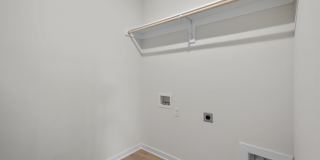 391 Branta Street Gallery 13