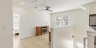 A great place to stay that is a nice and cozy cottage in the great neighborhood of Southwood Gallery 14