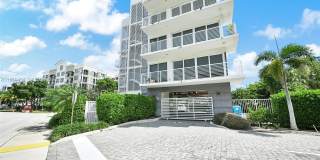 1900 SE 2nd St Gallery 37