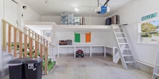 616 Newport Avenue Gallery 24