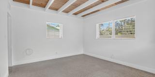 910 SE 3RD Street Gallery 21