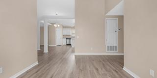 Charming 3BR Home with Fenced Yard, Garden Tub & Double Vanity Gallery 8