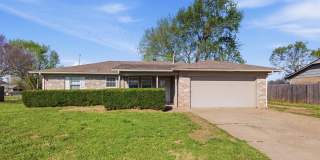Cute 3 bed 1.5 bath home with a large yard and quite living in the highly desired Bixby Public Schools. Gallery 1