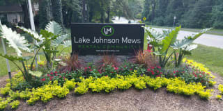 Lake Johnson Mews Gallery 15