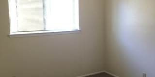 Welcome to 501 Marilyn Drive! Gallery 8